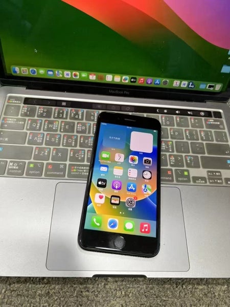 iPhone 8 Plus 256GB 4G unlocked Good condition - GreshamTech