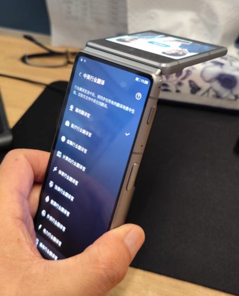 iFLYTEK Dual screen flip Smart Translator Pro Support for 60 Languages Brand New - GreshamTech