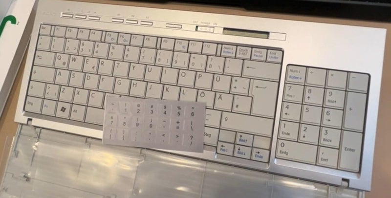 Sony silent keyboard wireless 2.4g / bluetooth Brand New - GreshamTech