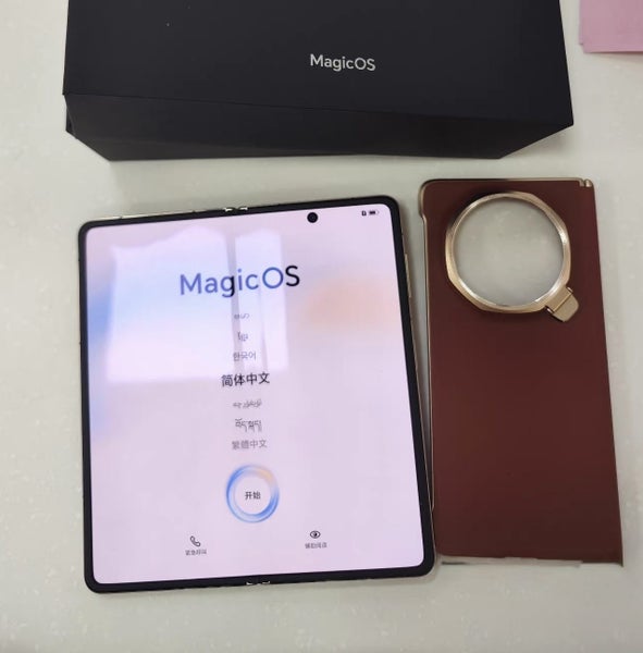 Honor Magic V5 Foldable 12+256GB Qualcomm Snapdragon 8 Elite Brand New - GreshamTech