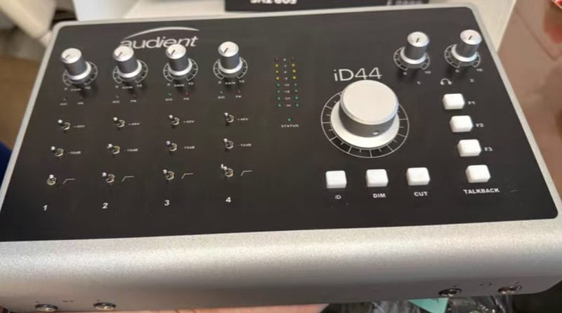 ID44 Gen1 Audient Audio Interface Audio Interface recording USB Like New - GreshamTech