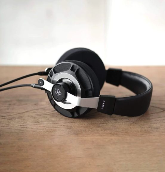 Final Audio D8000 AFDS Open Planar Magnetic Headphones Brand New - GreshamTech