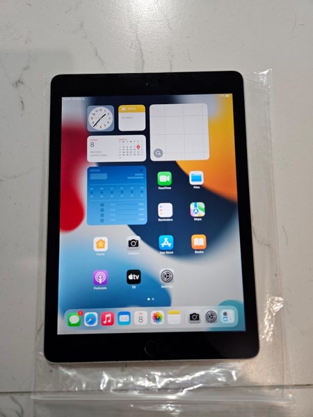 iPad 5th 2017 128GB Cellular WIFI (A1823 / 9.7'' inch) 0775 - GreshamTech