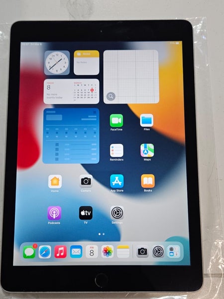 iPad 5th 2017 128GB Cellular WIFI (A1823 / 9.7'' inch) 0775 - GreshamTech