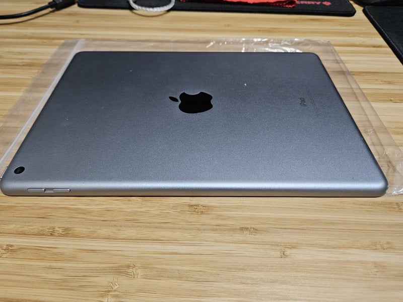 iPad 5th 2017 32GB WIFI Good Condition Afterpay (A1822 / 9.7'' inch) 0764 - GreshamTech