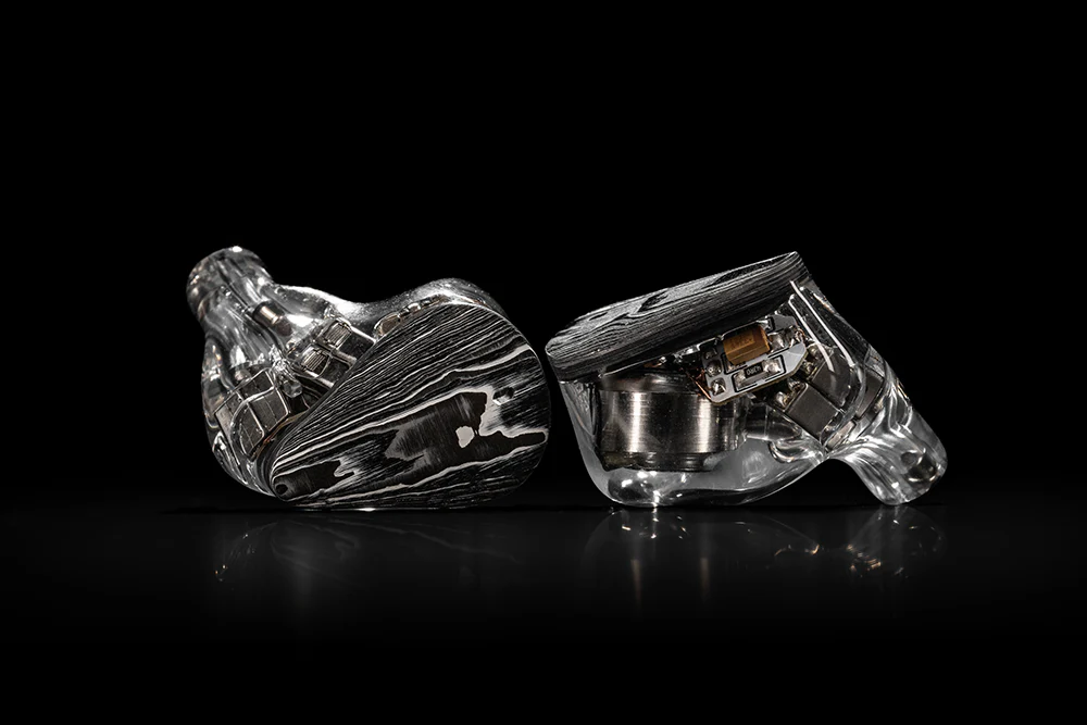 MOONDROP DARK SABER 2DD+8BA In-Ear Headphone - GreshamTech