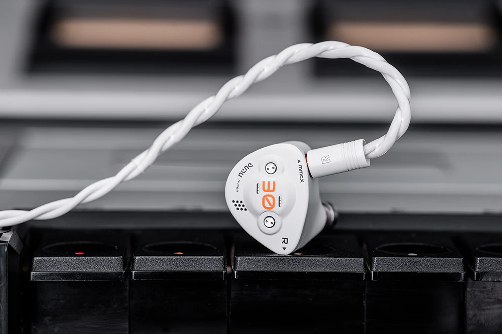 DUNU DK3001 BD 1DD+4BA+4Planar In-Ear Headphone - GreshamTech