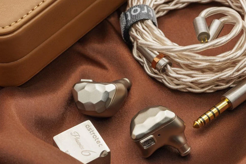 ASTROTEC Phoenix 6 4EST+BA+DD In-Ear Headphone - GreshamTech