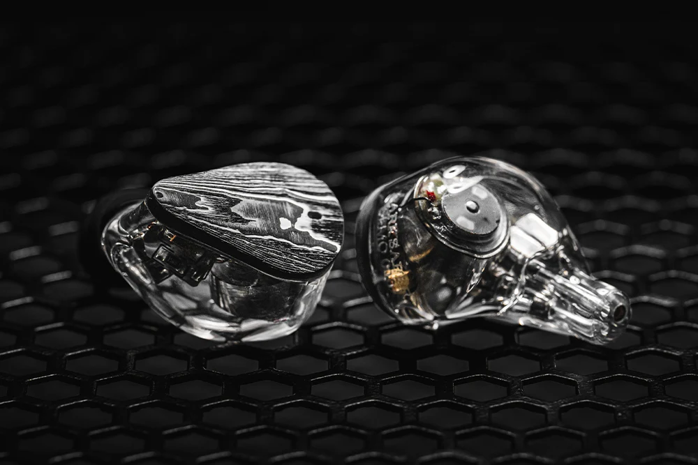 MOONDROP DARK SABER 2DD+8BA In-Ear Headphone - GreshamTech