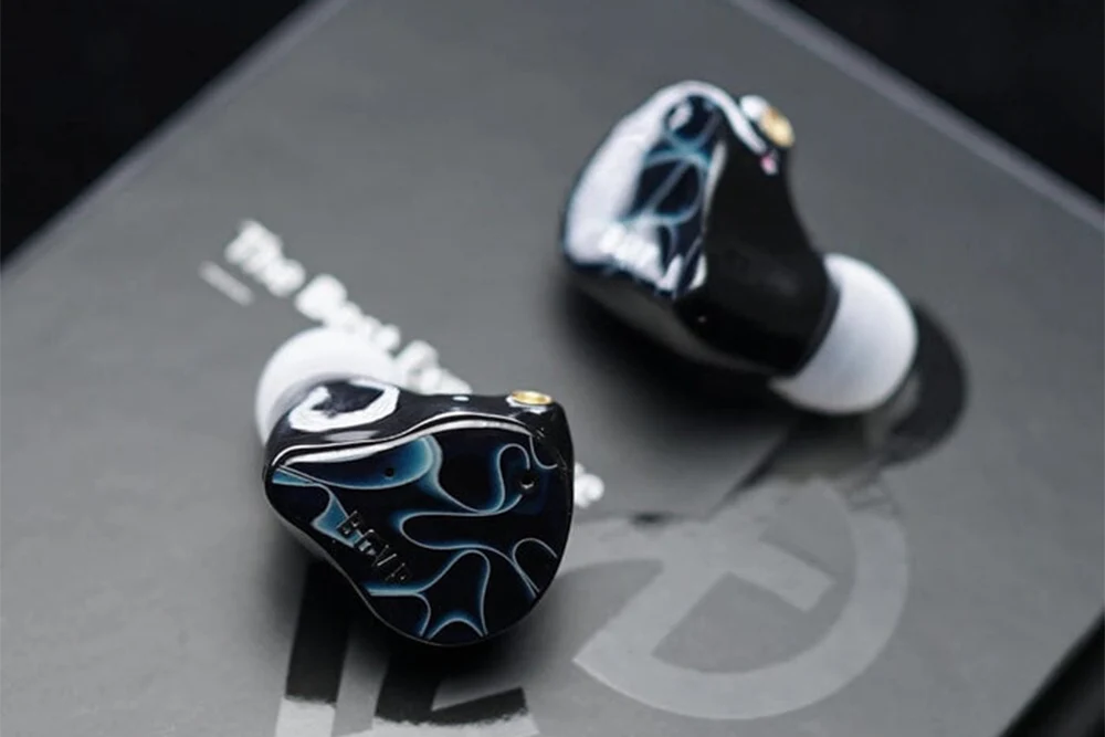 BGVP Q3 1DD+1BA TWS True Wireless Headphone (TWS) - GreshamTech