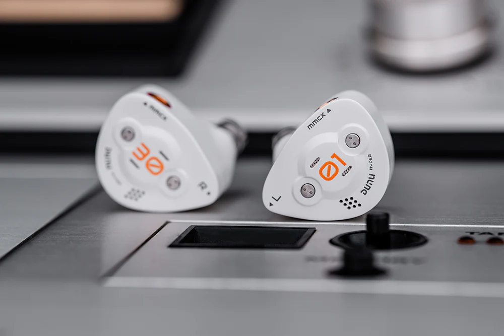 DUNU DK3001 BD 1DD+4BA+4Planar In-Ear Headphone - GreshamTech