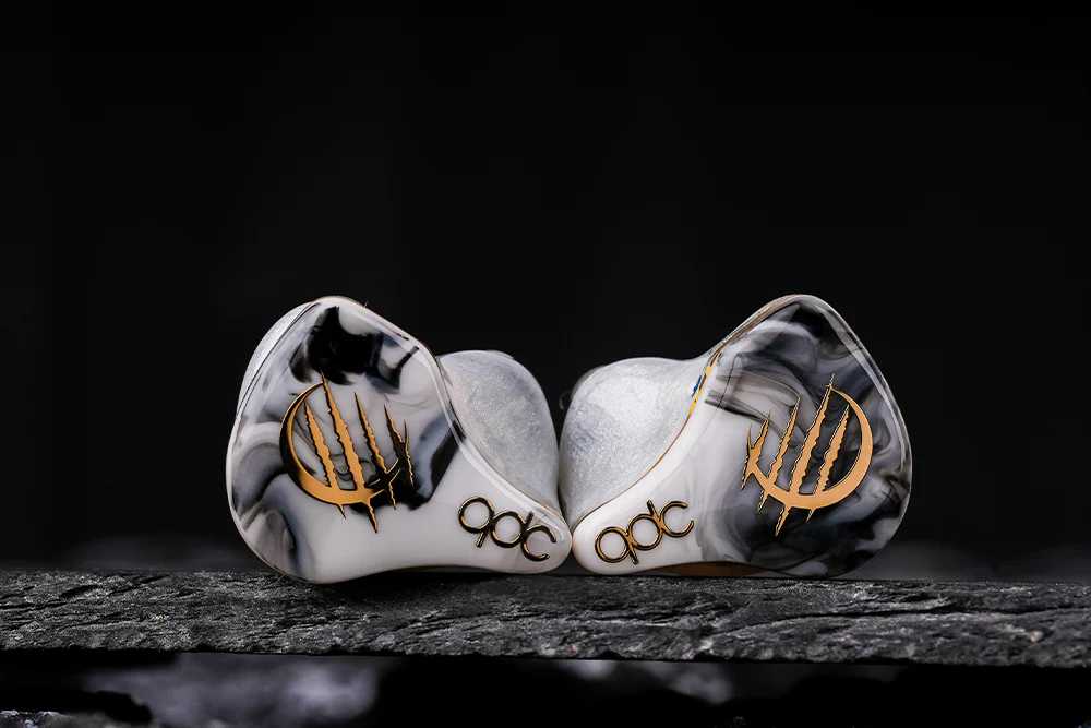 QDC x Aiuto White Tiger II 6BA+2EST In-Ear Headphone - GreshamTech