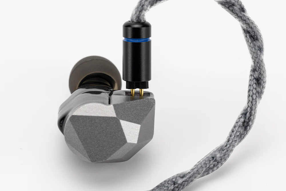 MOONDROP HARMON Three Dynamic Drivers In-ear Headphone - GreshamTech