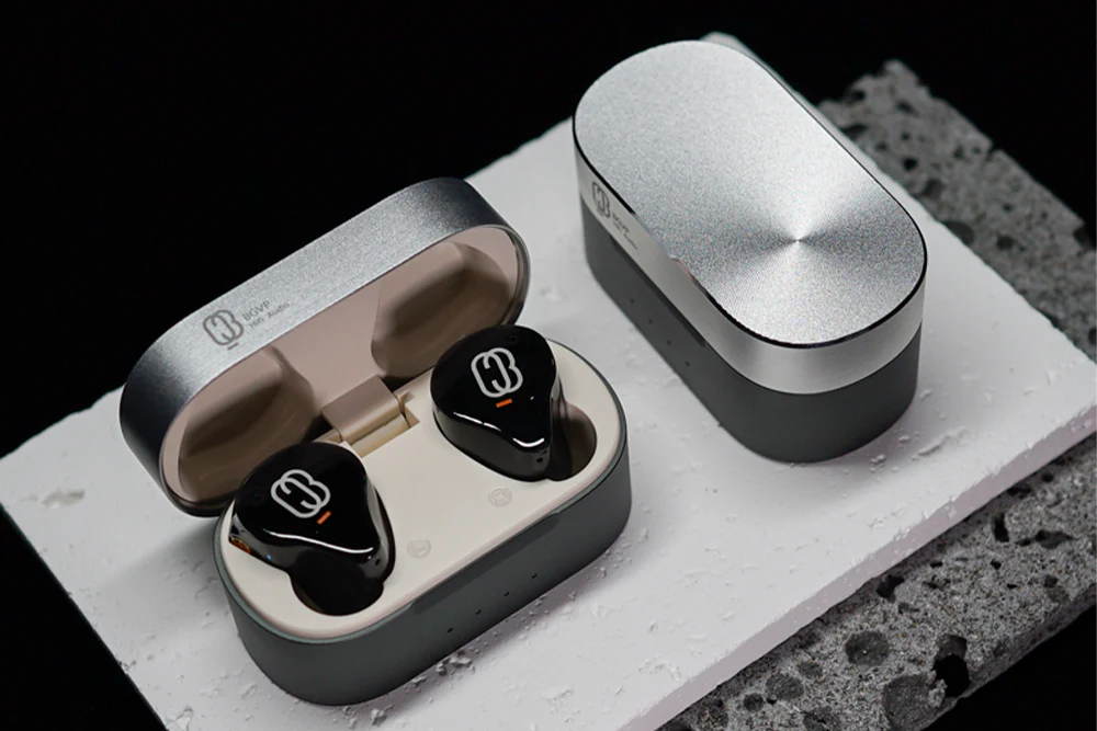 BGVP Q3 1DD+1BA TWS True Wireless Headphone (TWS) - GreshamTech