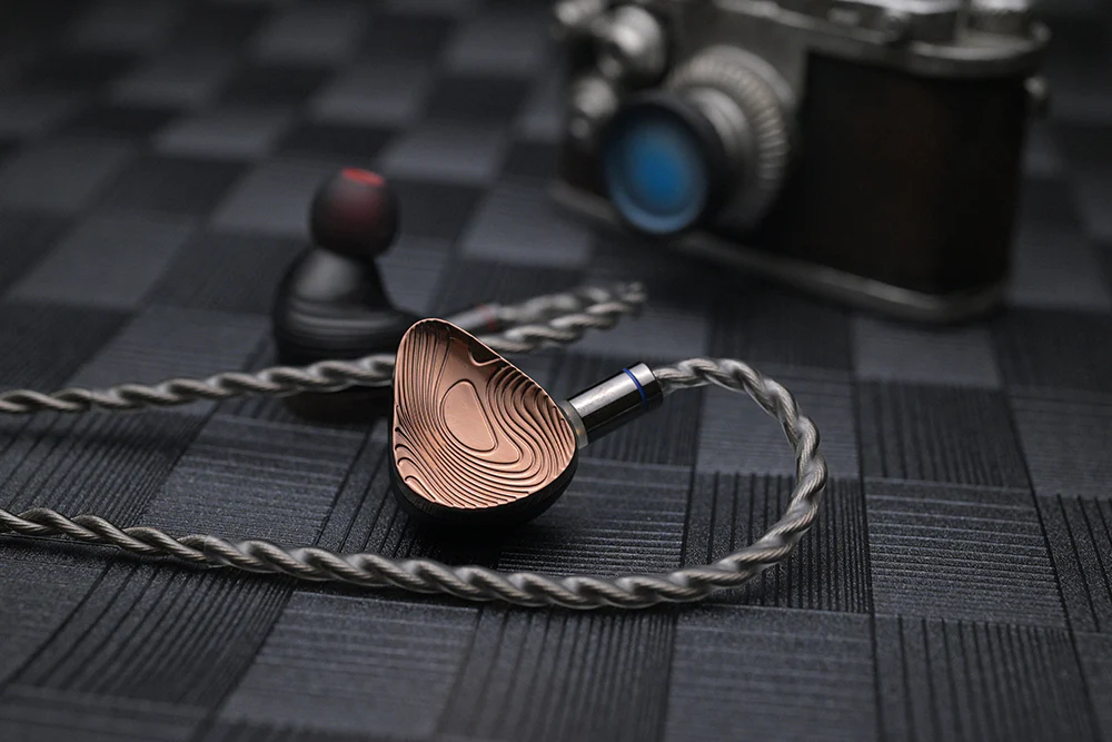 TANGZU Xuanwu GATE 1DD+4BA+2EST In-ear Headphone - GreshamTech