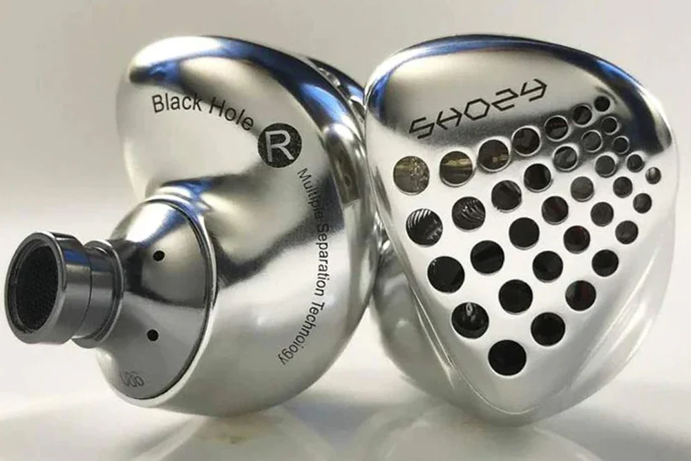 SHOZY Black Hole Dynamic Driver In-Ear Headphone - GreshamTech