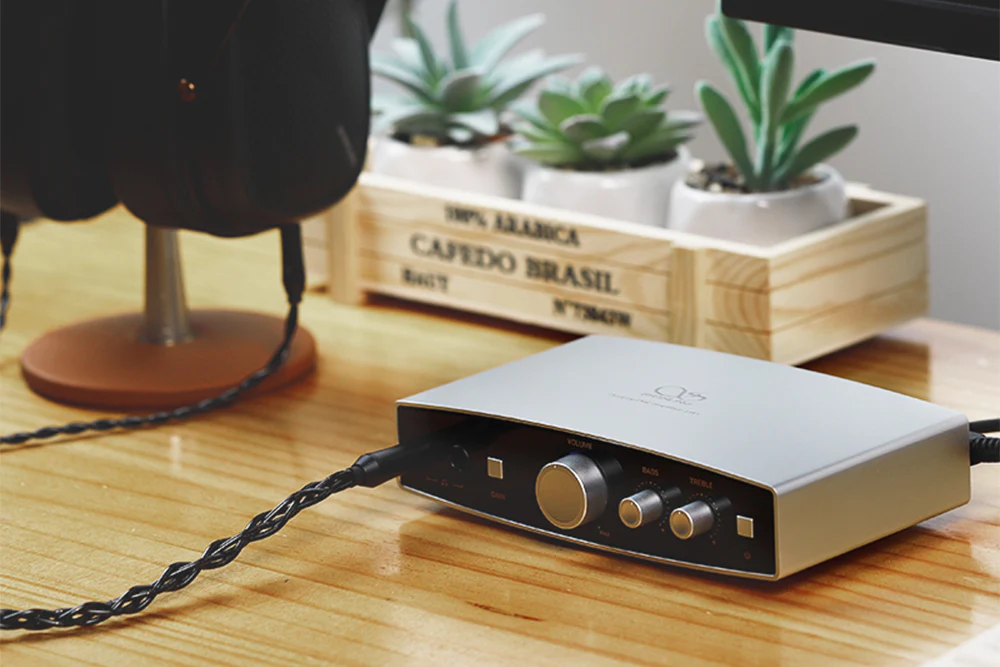 SHANLING EH1 CS43198 Desktop DAC & Headphone Amplifier - GreshamTech