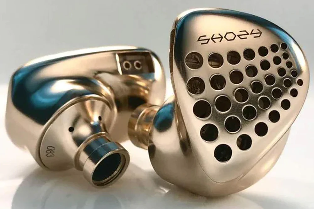 SHOZY Black Hole Dynamic Driver In-Ear Headphone - GreshamTech