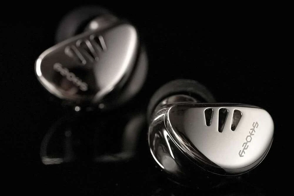 SHOZY Black Hole Mini 8mm Dynamic Driver In-Ear Headphone - GreshamTech