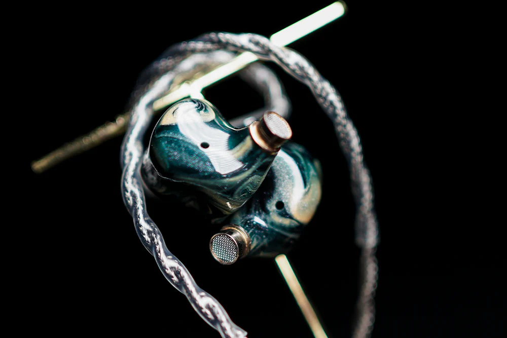 BGVP Phantom Pro 2BA+2DD+2EST+2BCD In-ear Headphone - GreshamTech