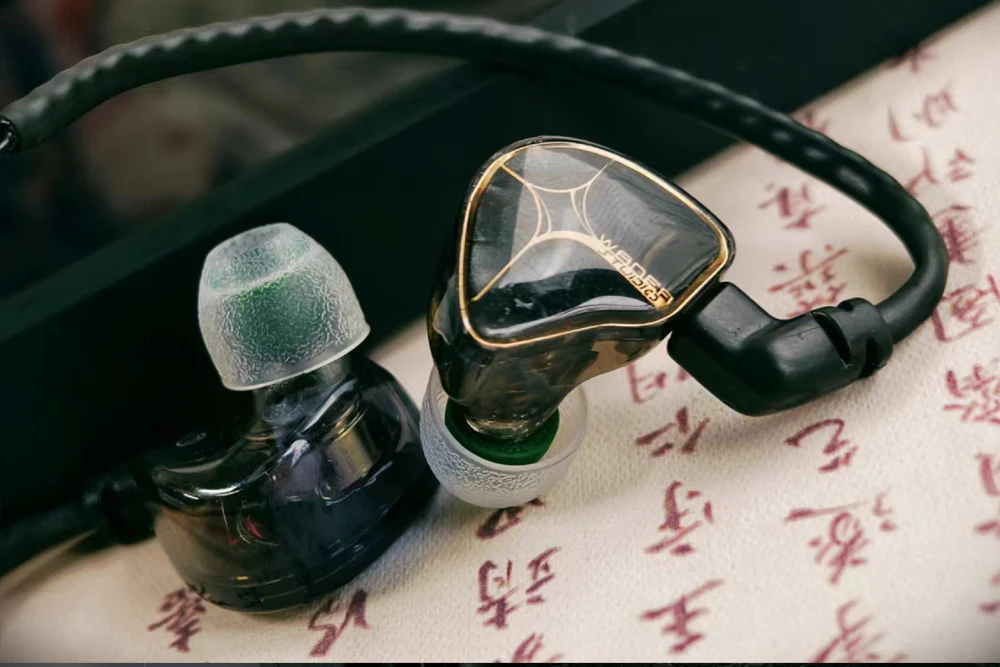 TANGZU WAN ER SE Dual Dynamic Driver In-Ear Headphone - GreshamTech