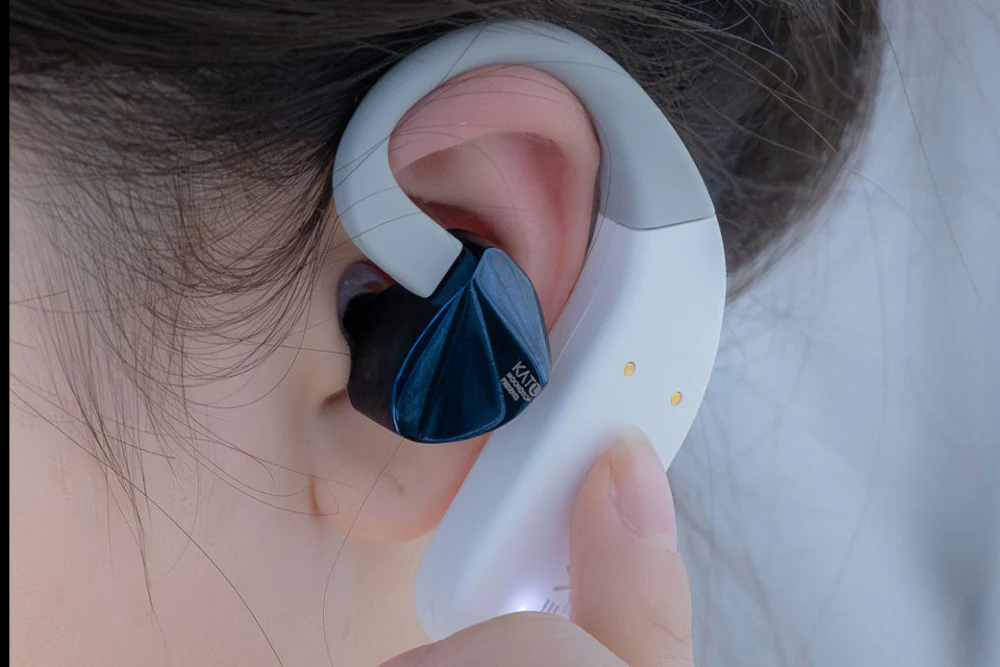 MOONDROP EVO Dual ES9318 Bluetooth Ear Hook - GreshamTech