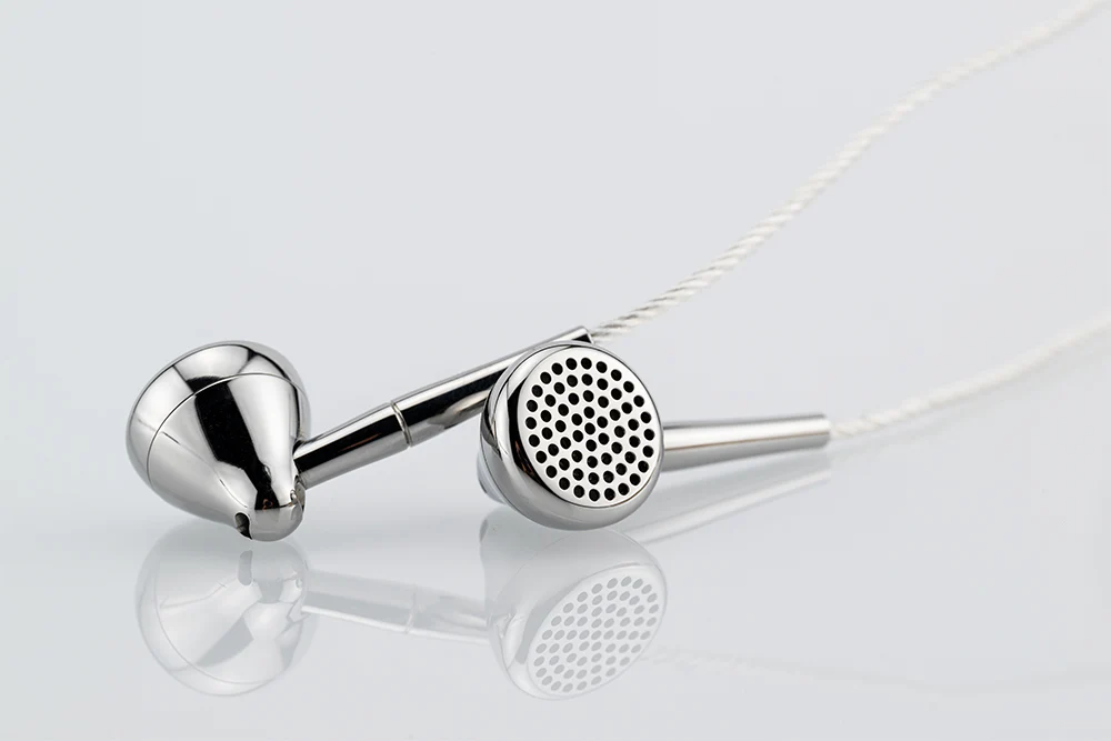 MOONDROP PAVANE 13.5mm Dynamic Driver Flagship Earbuds - GreshamTech