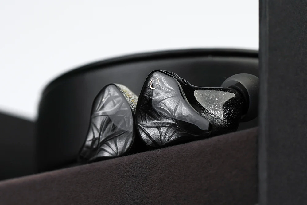 IOAUDIO VOLARE 1DD+4BA+4EST In-Ear Headphone - GreshamTech