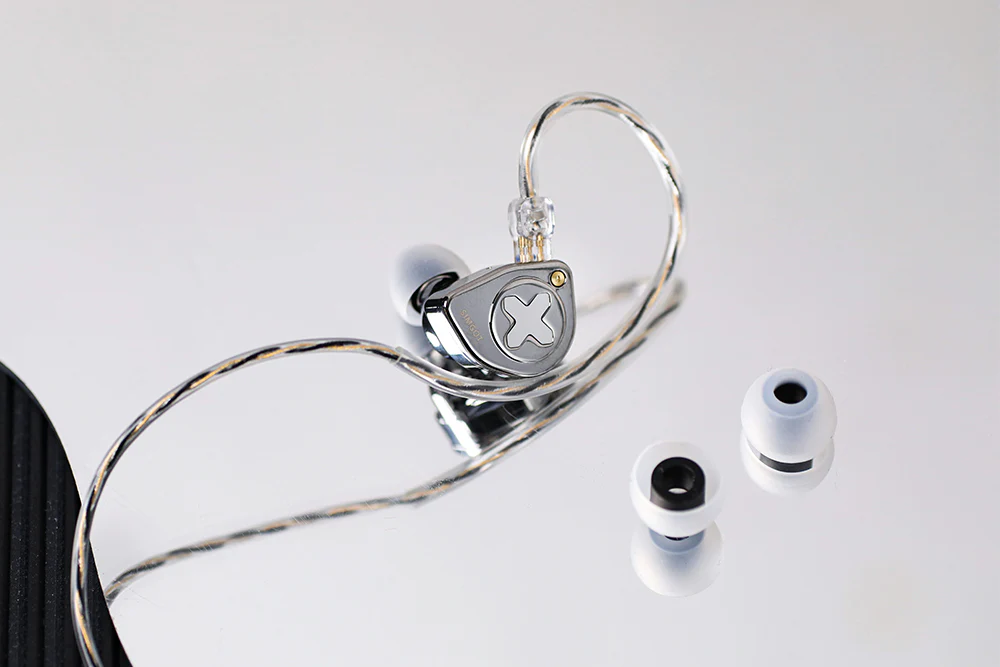 SIMGOT EW300 1DD+1Planar+1PZT In-Ear Headphone - GreshamTech