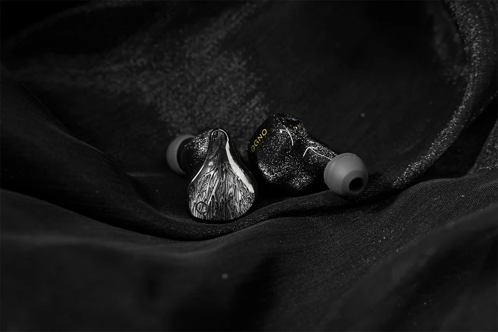 IOAUDIO SOGNO 2DD+6BA In-Ear Headphone - GreshamTech