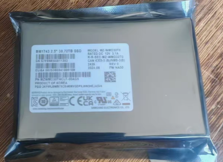 Samsung BM1743 30.72T QLC U.2 Data Center Enterprise SSD Brand New - GreshamTech