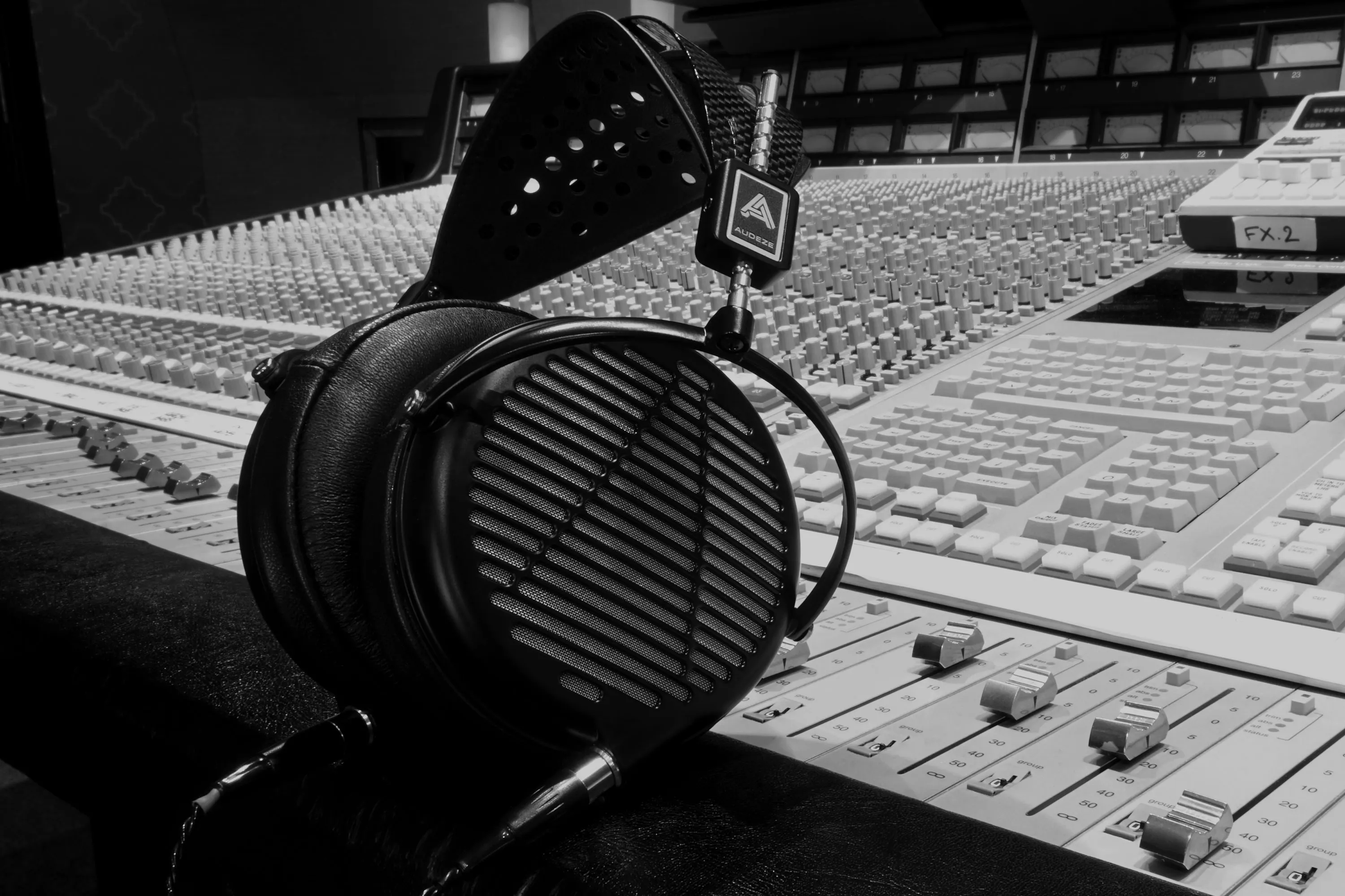 Audeze LCD-MX4 - GreshamTech