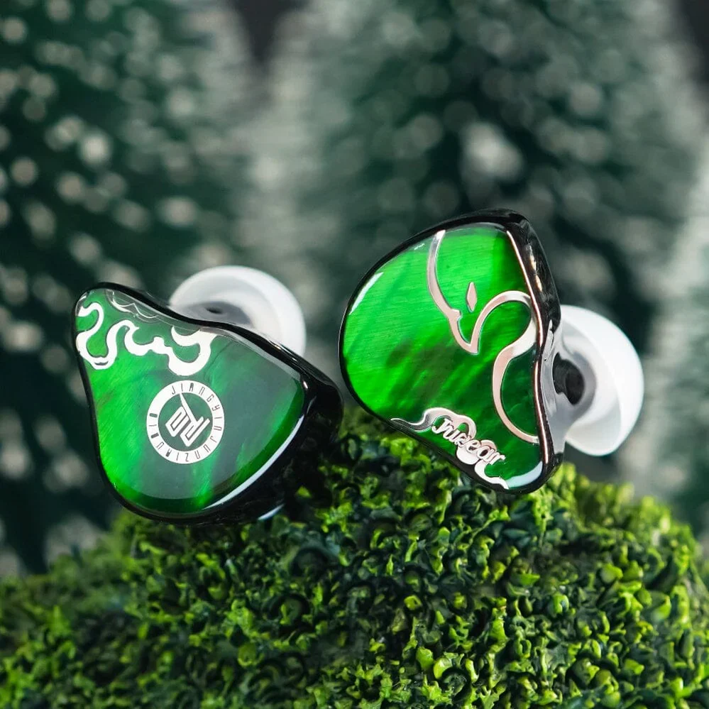 JUZEAR x Z Reviews Defiant - GreshamTech