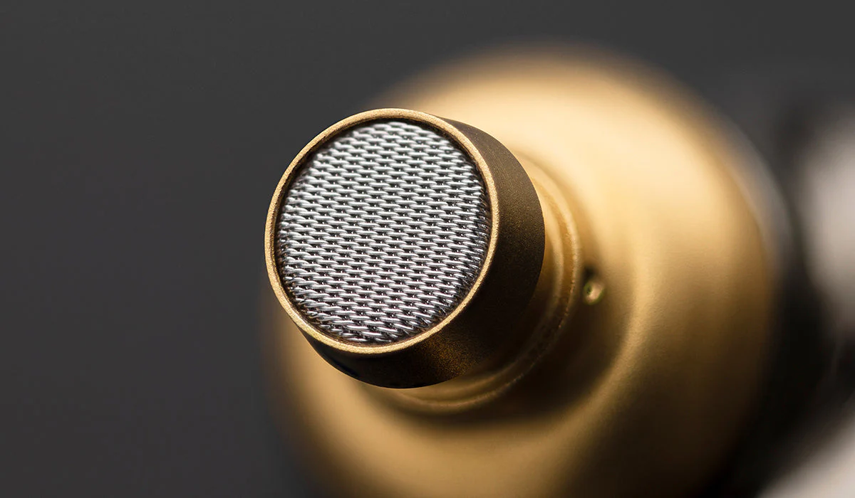 Meze Advar - GreshamTech