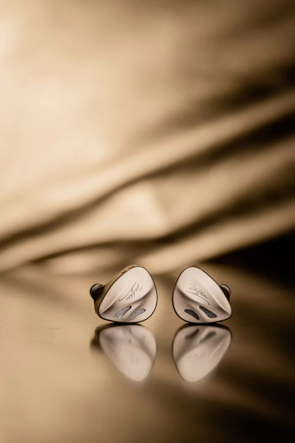 DUNU Vulkan 2 - GreshamTech