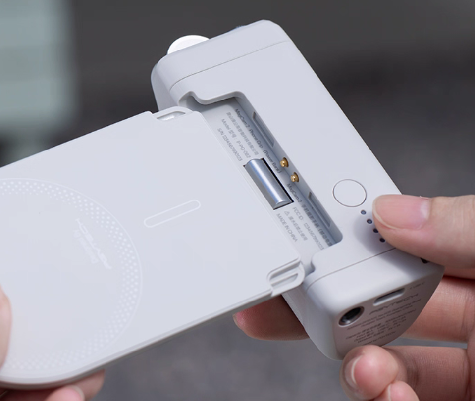 iPhone Android Magsafe Camera Kit Bluetooth connection with battery recharge - GreshamTech