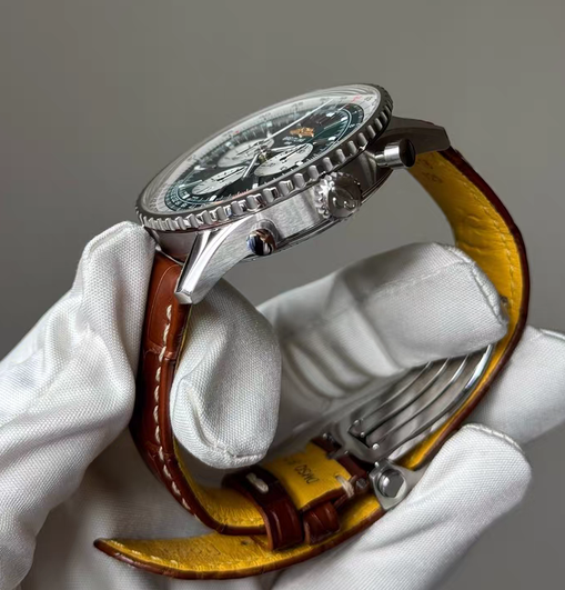 Breitling Navitimer AB01388A1L1P1 43mm Men's Watch Automatic Like New condition - GreshamTech