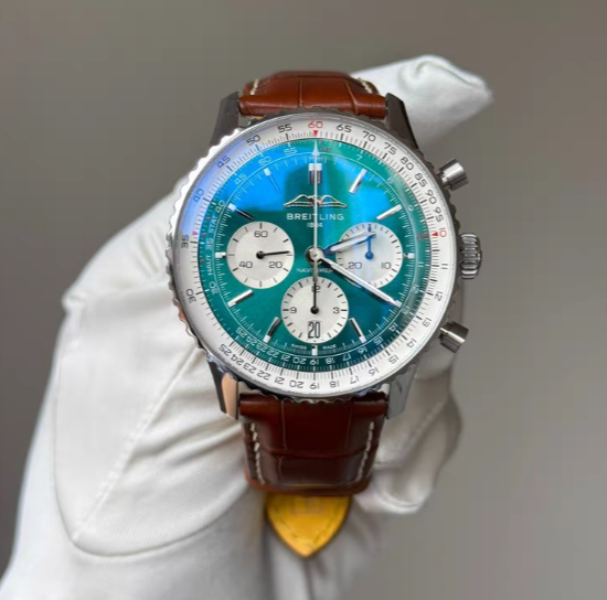 Breitling Navitimer AB01388A1L1P1 43mm Men's Watch Automatic Like New condition - GreshamTech