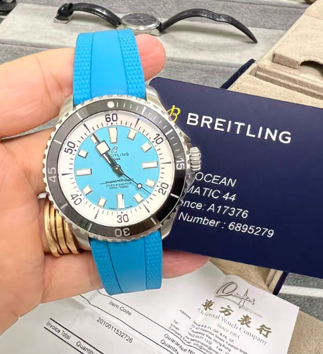 Breitling SuperOcean A17376 44mm Men's Watch Like New - GreshamTech