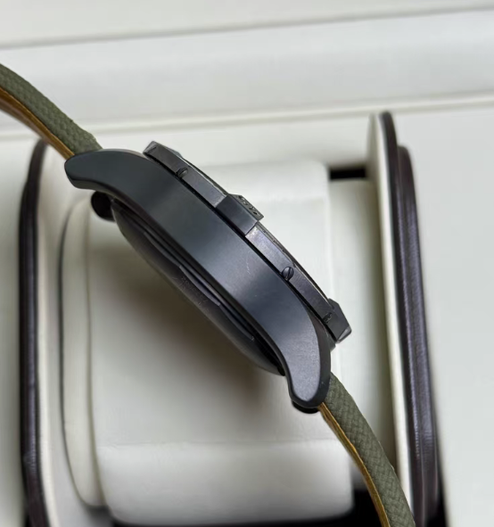 Breitling V13317101L1X1 45mm Men's Watch Like New - GreshamTech