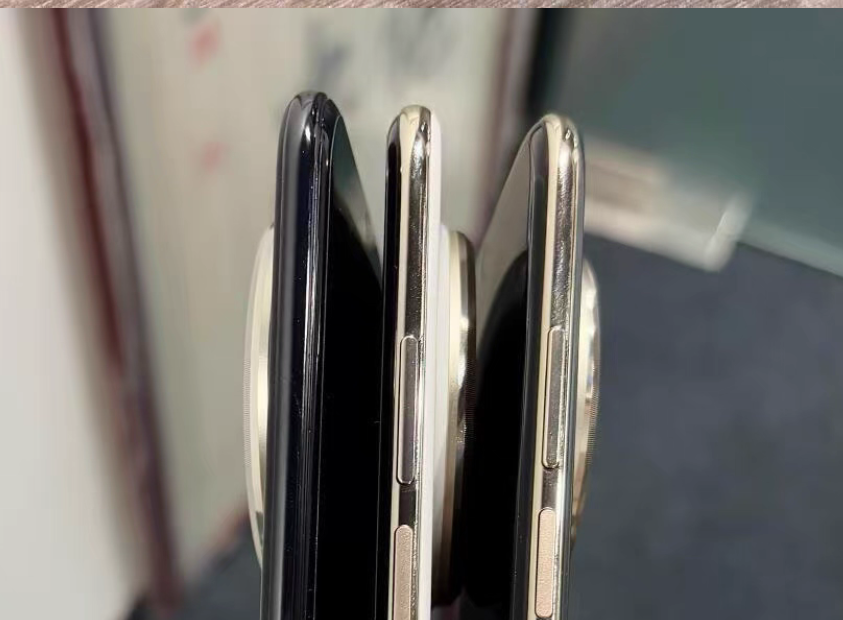 Huawei Mate70 Air 6.6mm thickness 12+512GB Brand New - GreshamTech