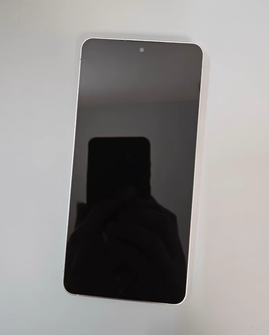 Samsung S25 Edge ultra slim Mobile Phone 12+256GB silver color Like New - GreshamTech