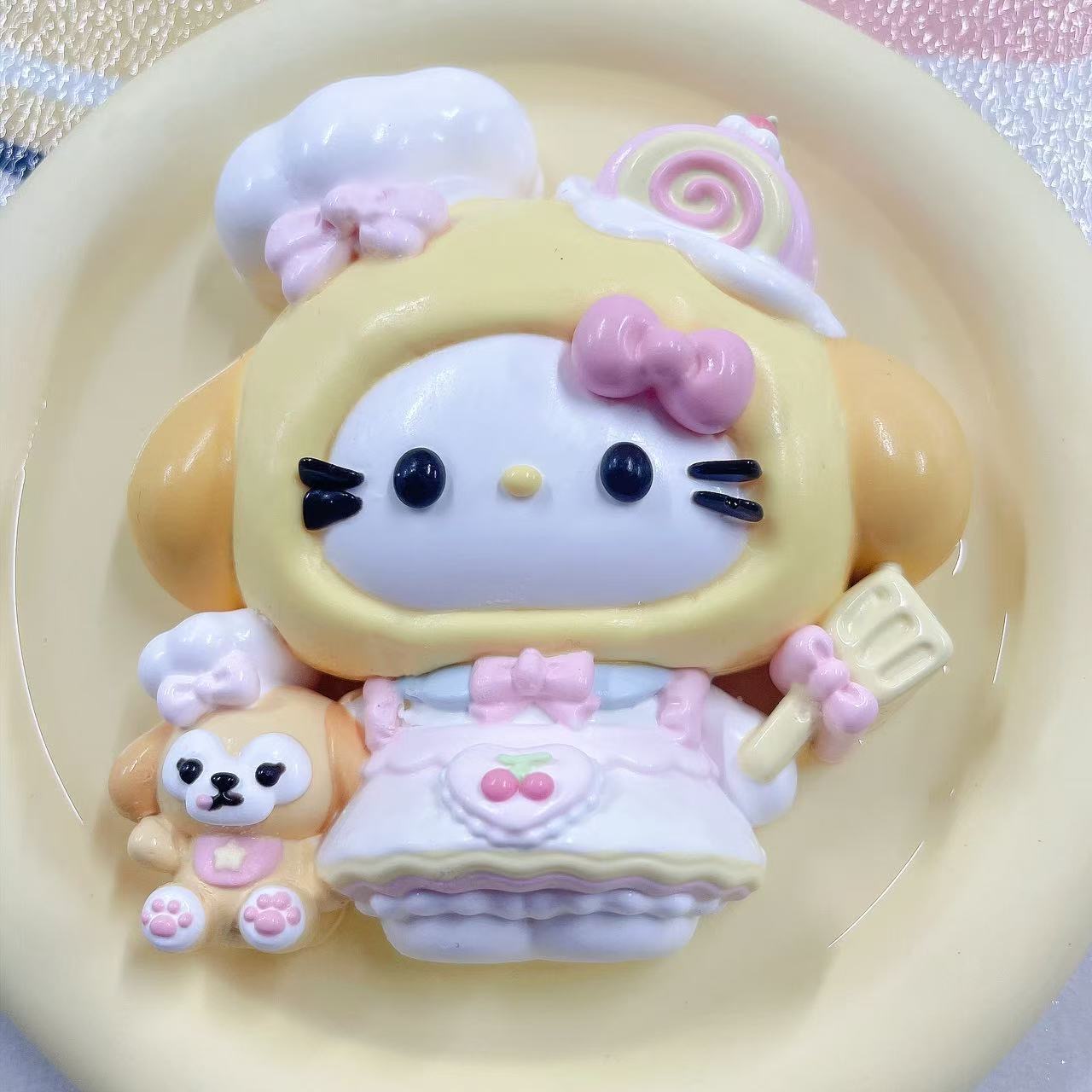Hello Kitty  CHIEF Taba Squishy