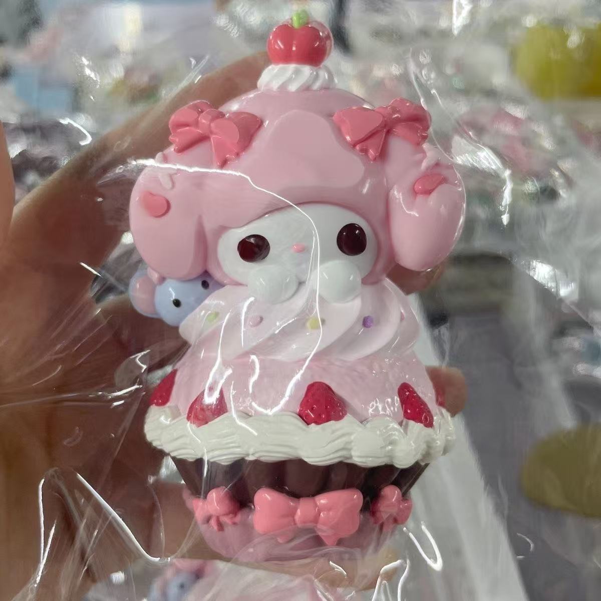 My melody BERRY CUPCAKE Taba Squishy