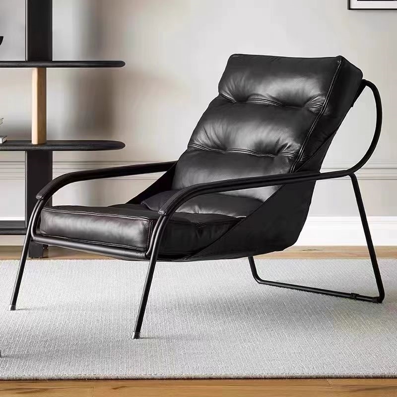 Fauteuil design moderne avec structure métallique