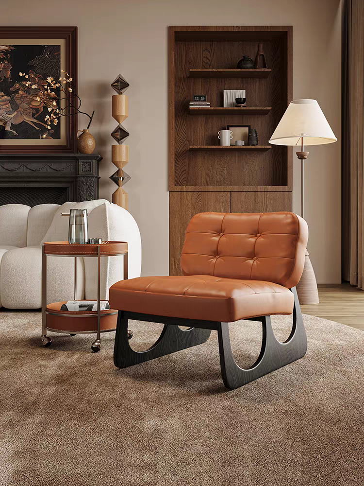 Chaise design moderne avec assise capitonnée