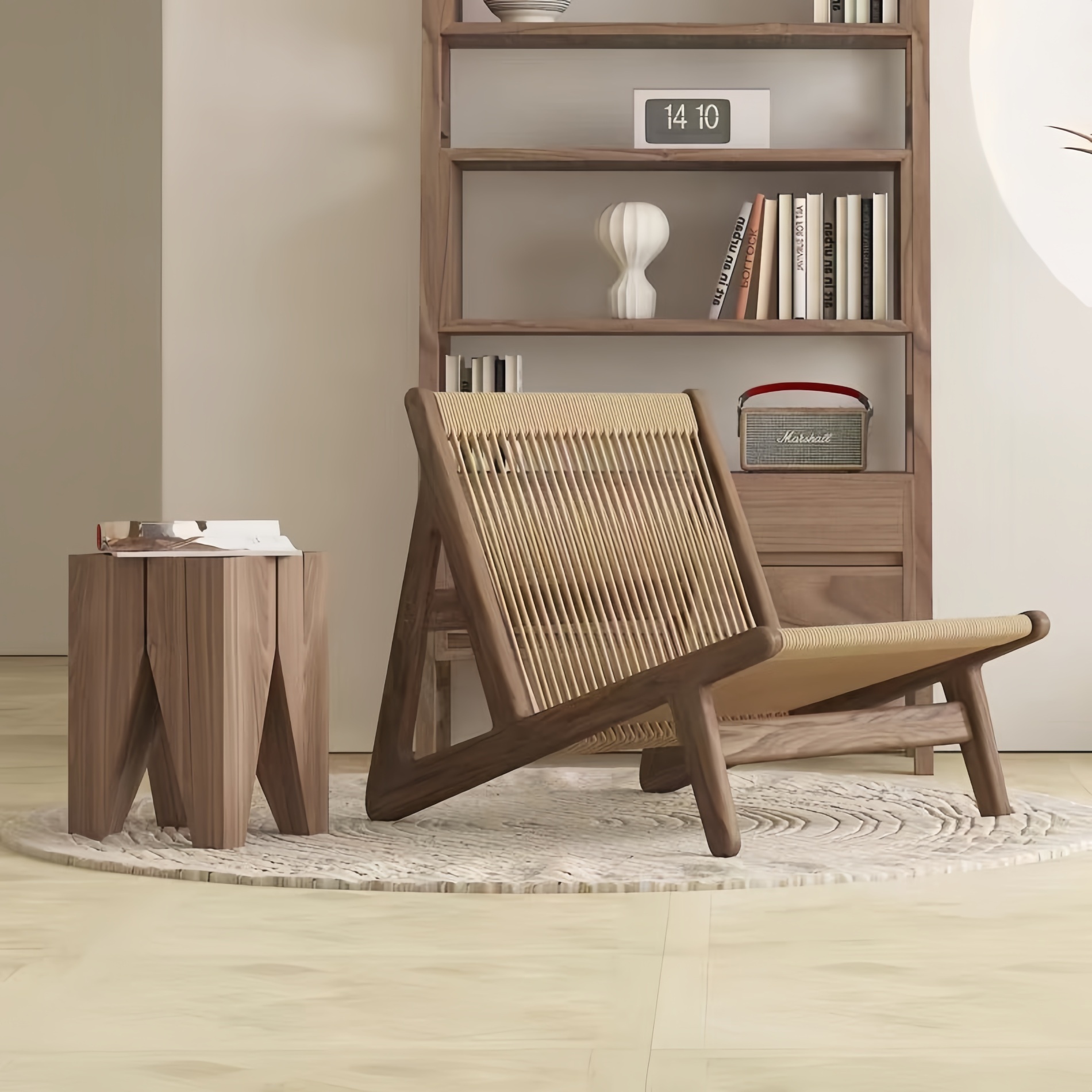 Chaise design moderne en bois massif et corde tressée