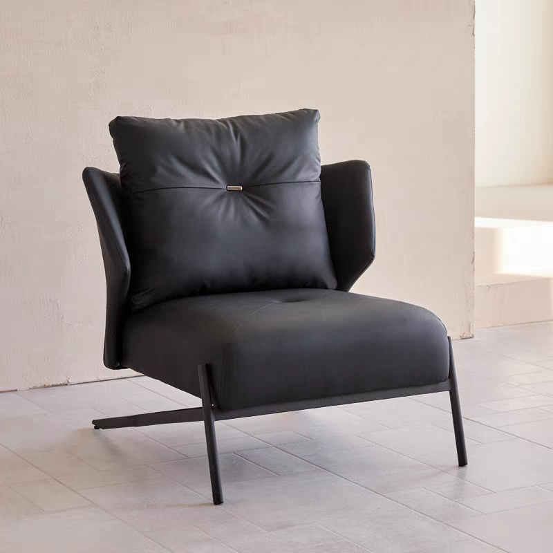 Fauteuil contemporain design avec coussin de dossier et assise rembourrée