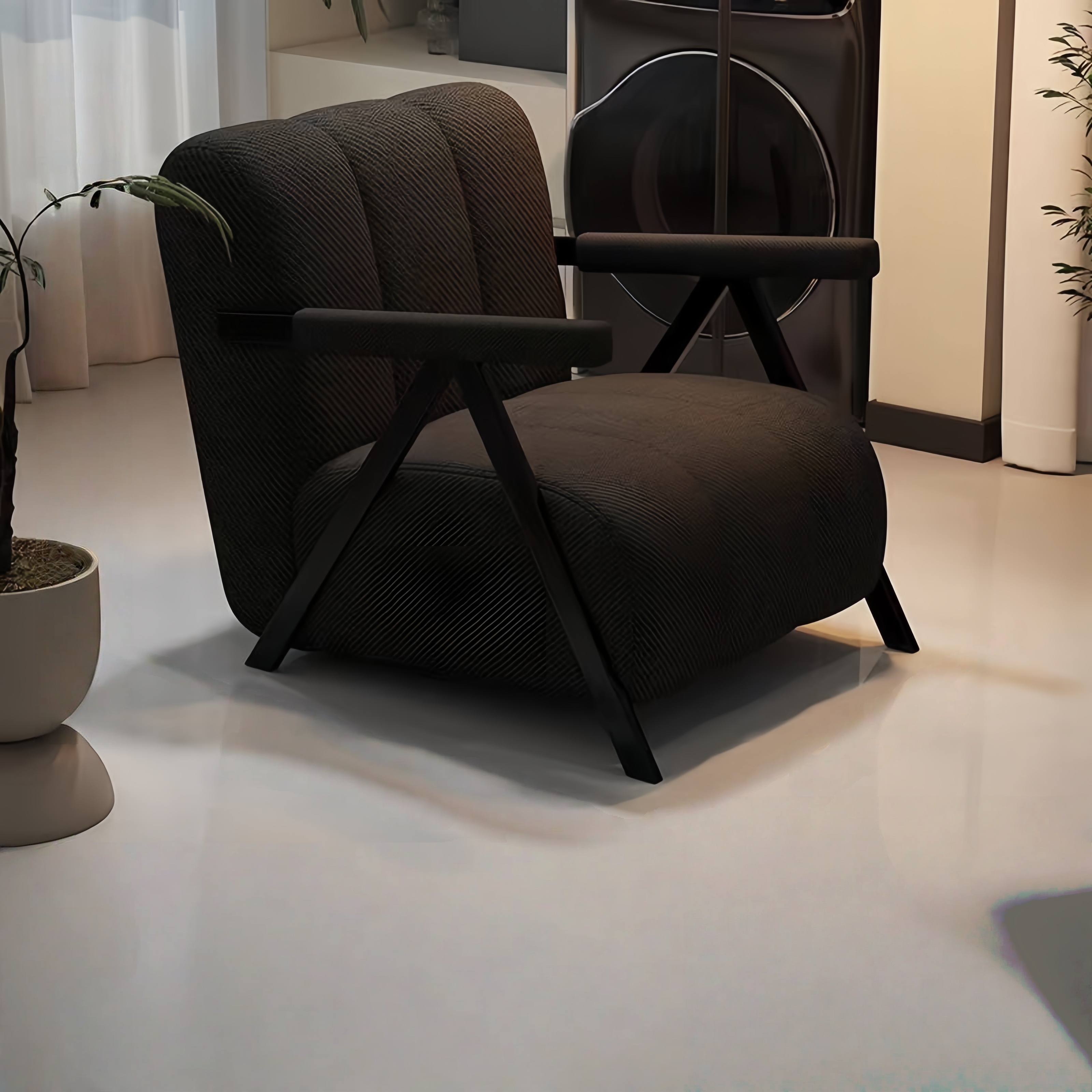 Fauteuil design contemporain avec accoudoirs en bois et assise rembourrée