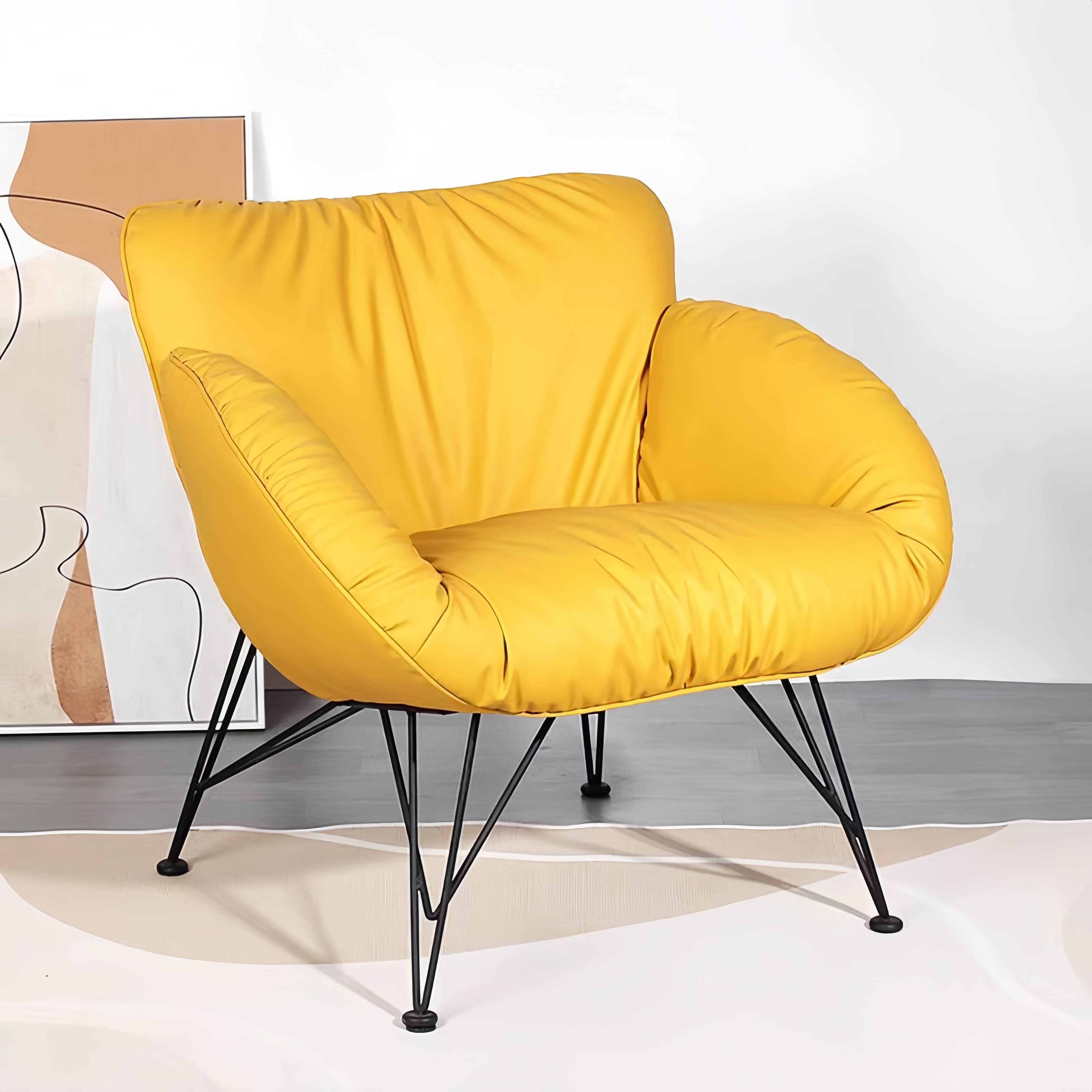 Fauteuil moderne rembourré avec structure en métal